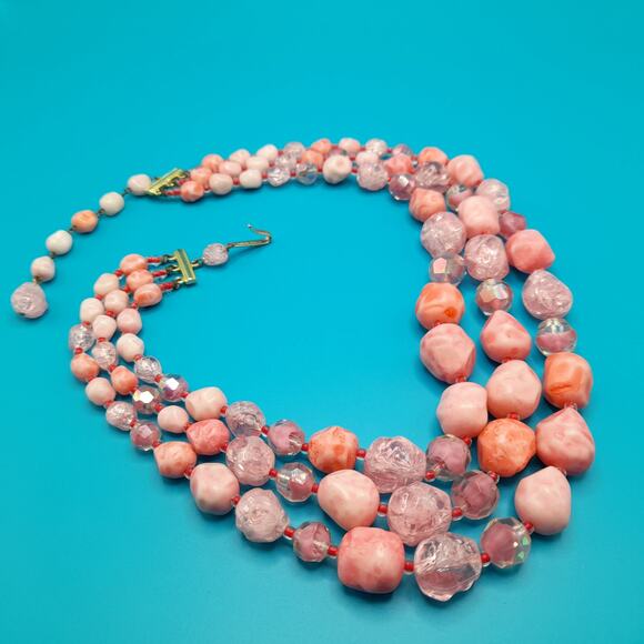 Vintage Western Germany Pink Bead Necklace, Red Seed Beads, Lucite Beads - Picture 7 of 10